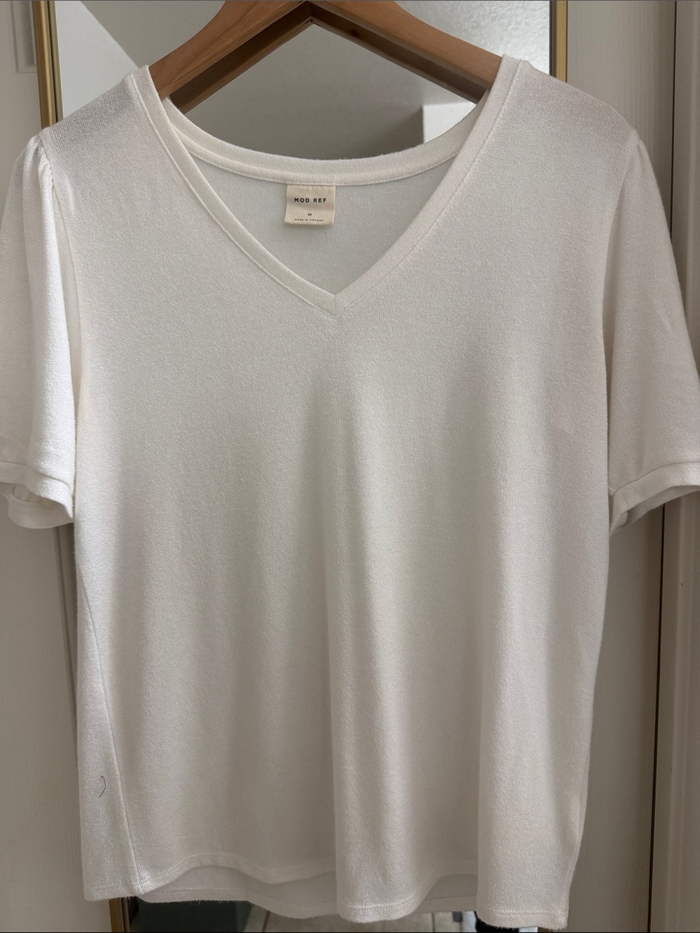 Mod Ref Cream V-Neck Short Sleeve Top